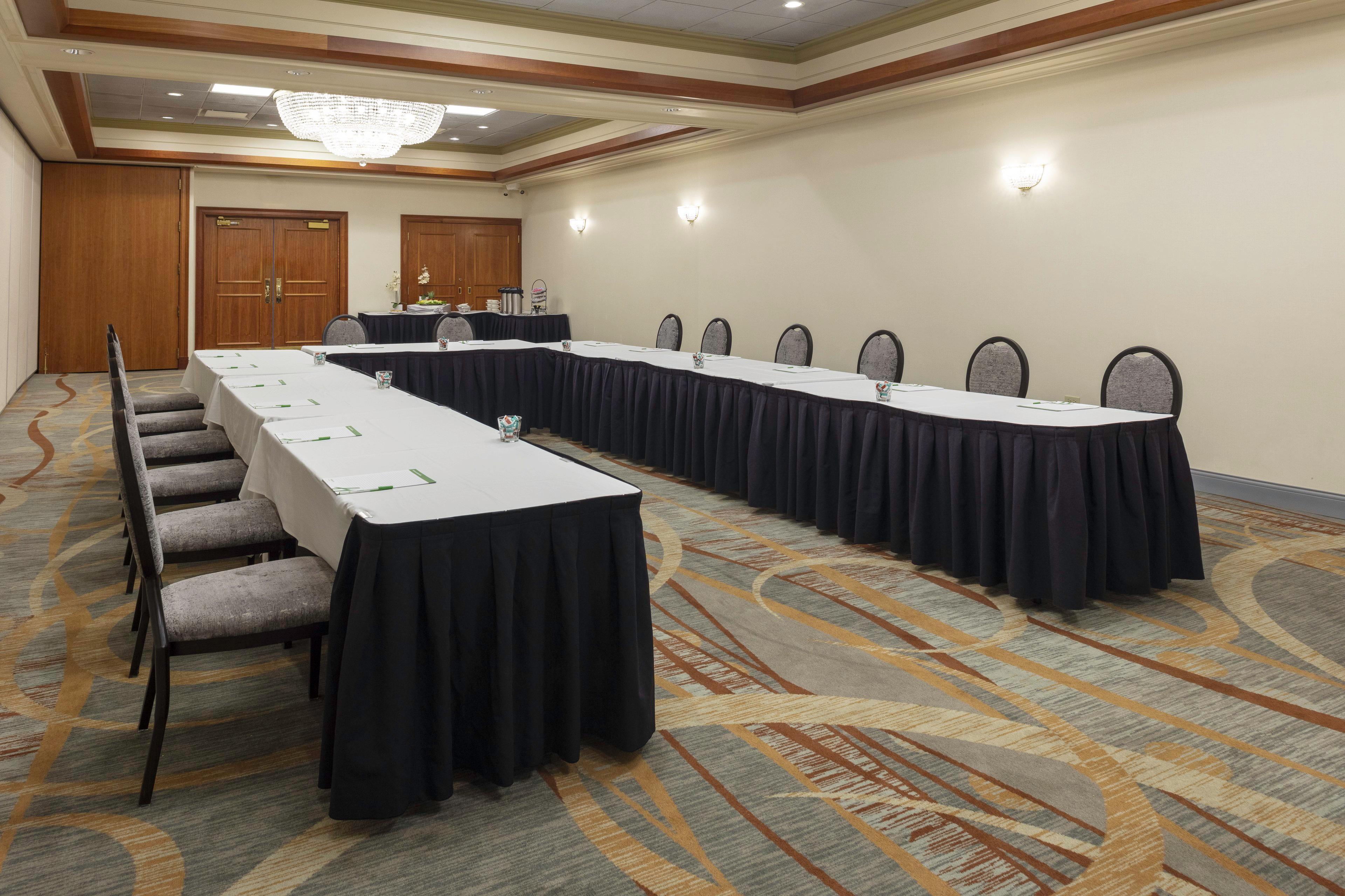Holiday Inn Chicago Sw-Countryside Confctr By Ihg Экстерьер фото